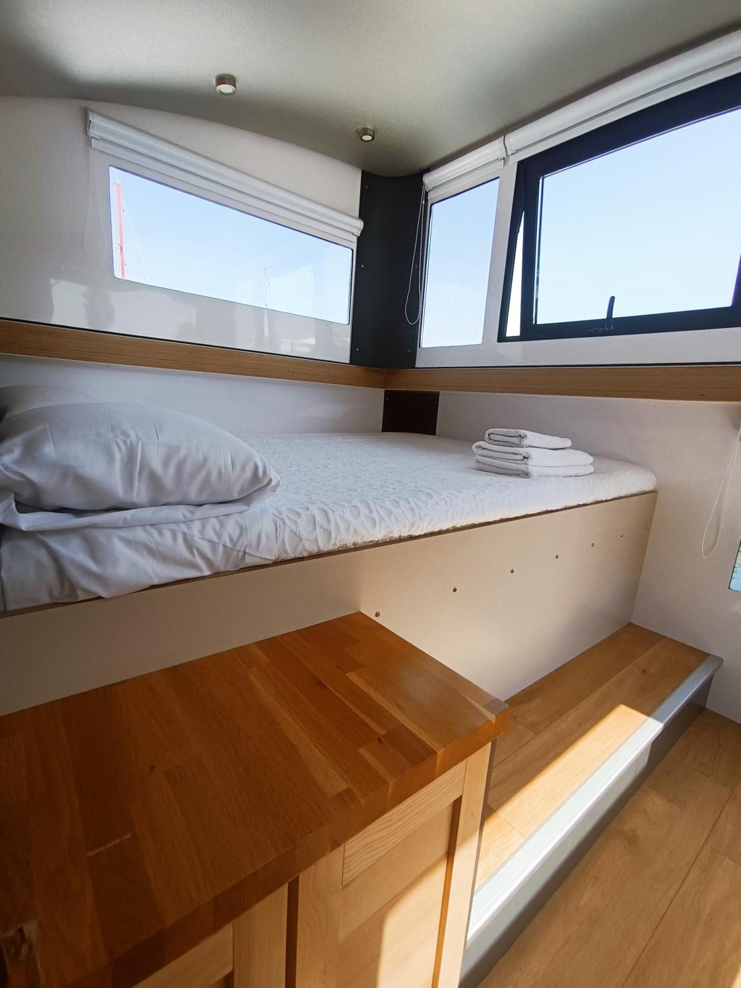 Casa Flotante En El Puerto De Vigo - Different Charter Hotell Exteriör bild